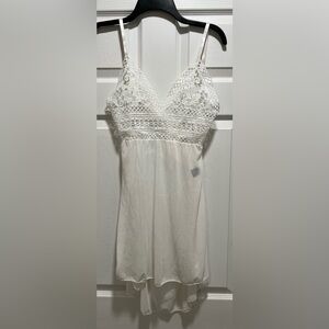Elegant Moments White Lace-Trim Chemise with Crochet Bodice